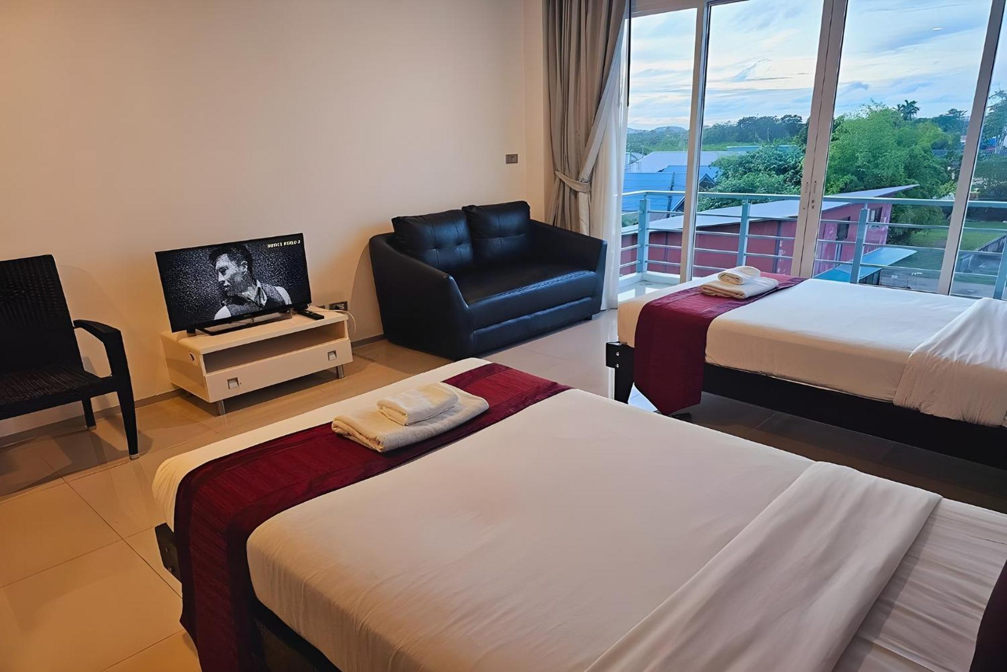 One World One Home Naiharn Hotel Rawai Zewnętrze zdjęcie